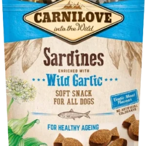 Carnilove - Semi soft snack sardines with wild gardic 200 g.
